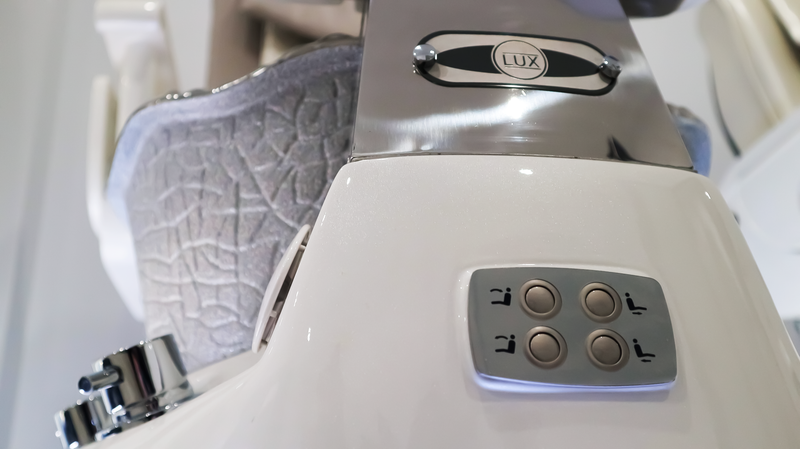 LUX LS250 PRINCESS Pedicure Massage Chair :: OPEN-BOX CONDITION